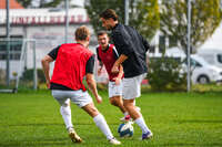 03.10.2026, Mindelheim, Deutschland. Kreisliga Allgäu Nord: TSV Mindelheim gegen (SG) Sontheim/Westerheim. Spielort: Julius-Strohmayer Stadion. Niko Hefele (TSV Mindelheim) am Ball, mit dem Ball, in einer Spielszene