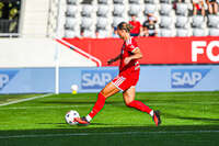 06.09.2026, München, Deutschland. Google Pixel Frauen-Bundesliga: FC Bayern München Frauen gegen SC Freiburg Frauen am FC Bayern Campus. Klara Bühl (FC Bayern Frauen) trifft.