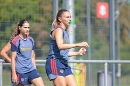 05.08.2026, München, Deutschland. Google Pixel Frauen-Bundesliga: Die FC Bayern Frauen absolvieren auf dem FC Bayern Campus eine Trainingseinheit zur Vorbereitung auf das Testspiel gegen Paris FC. Katharina Naschenweng (FC Bayern Frauen)