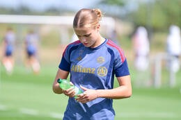 19.08.2026, München, Deutschland. Google Pixel Frauen-Bundesliga: Die FC Bayern Frauen absolvieren auf dem FC Bayern Campus eine Trainingseinheit vor dem Bundesliga-Saisonauftakt gegen den 1. FC Union Berlin. Sophie Proost (FC Bayern Frauen)