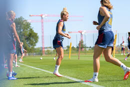 05.08.2026, München, Deutschland. Google Pixel Frauen-Bundesliga: Die FC Bayern Frauen absolvieren auf dem FC Bayern Campus eine Trainingseinheit zur Vorbereitung auf das Testspiel gegen Paris FC. Linda Dallmann (FC Bayern Frauen)