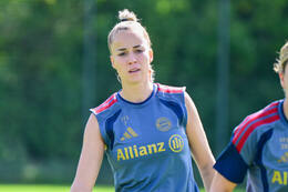 19.08.2026, München, Deutschland. Google Pixel Frauen-Bundesliga: Die FC Bayern Frauen absolvieren auf dem FC Bayern Campus eine Trainingseinheit vor dem Bundesliga-Saisonauftakt gegen den 1. FC Union Berlin. Giulia Gwinn (FC Bayern Frauen)