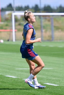 19.08.2026, München, Deutschland. Google Pixel Frauen-Bundesliga: Die FC Bayern Frauen absolvieren auf dem FC Bayern Campus eine Trainingseinheit vor dem Bundesliga-Saisonauftakt gegen den 1. FC Union Berlin. Giulia Gwinn (FC Bayern Frauen)
