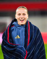 19.10.2026, München, Bayern, Deutschland. Google Pixel Frauen-Bundesliga: FC Bayern Frauen gegen VfB Stuttgart Frauen. Spielort: FC Bayern Campus-Stadion. Franziska Kett (FC Bayern Frauen) fröhlich, gut gelaunt, lachend