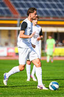 03.10.2026, Mindelheim, Deutschland. Kreisliga Allgäu Nord: TSV Mindelheim gegen (SG) Sontheim/Westerheim. Spielort: Julius-Strohmayer Stadion. Niko Hefele (TSV Mindelheim) am Ball, mit dem Ball, in einer Spielszene