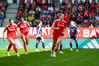19.09.2026, München, Deutschland. Google Pixel Frauen-Bundesliga: FC Bayern München Frauen gegen 1. FC Köln Frauen am FC Bayern Campus. Alara Sehitler (FC Bayern Frauen) jubelt.