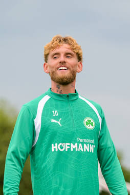 15.07.2026, Bad Wörishofen, Deutschland, 2. Bundesliga, Saison 2026/2027, Der SpVgg Greuther Fürth startet mit der ersten Trainingseinheit in sein Sommertrainingslager in Bad Wörishofen (Unterallgäu). Der Verein bereitet sich dort auf die Saison 2026/2027 vor. Ole Pohlmann (SpVgg Greuther Fürth)