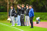 11.10.2026, Bad Wörishofen, Bayern, Deutschland. U19 (A-Jun.) Kreisklasse Allgäu – Nord: FC Bad Wörishofen U19 gegen JFG Wertachtal U19. Spielort: Stadion Unteres Hart. Saison 2026/2027. Bahtiar Koktas (Trainer, FC Bad Wörishofen) nachdenklich, ernst, fokussiert
