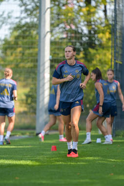 05.08.2026, München, Deutschland. Google Pixel Frauen-Bundesliga: Die FC Bayern Frauen absolvieren auf dem FC Bayern Campus eine Trainingseinheit zur Vorbereitung auf das Testspiel gegen Paris FC. Klara Bühl (FC Bayern Frauen)
