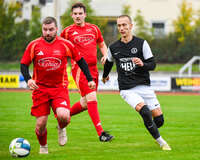 17.10.2026, Mindelheim, Bayern, Deutschland. A-Klasse Allgäu 3: TSV Mindelheim II gegen SV Oberegg II. Spielort: Julius-Strohmayer-Stadion. Haris Omerasevic (TSV Mindelheim) im Zweikampf, im Duell, im Kampf um den Ball