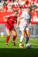 06.09.2026, München, Deutschland. Google Pixel Frauen-Bundesliga: FC Bayern München Frauen gegen SC Freiburg Frauen am FC Bayern Campus. Klara Bühl (FC Bayern Frauen), Lisa Karl (SC Freiburg Frauen)