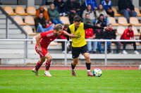 17.10.2026, Mindelheim, Bayern, Deutschland. Kreisliga Allgäu Nord: TSV Mindelheim gegen SV Oberegg. Spielort: Julius-Strohmayer-Stadion. Anel Junuzovic (TSV Mindelheim) im Zweikampf, im Duell, im Kampf um den Ball