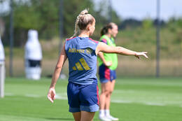 19.08.2026, München, Deutschland. Google Pixel Frauen-Bundesliga: Die FC Bayern Frauen absolvieren auf dem FC Bayern Campus eine Trainingseinheit vor dem Bundesliga-Saisonauftakt gegen den 1. FC Union Berlin. Giulia Gwinn (FC Bayern Frauen)