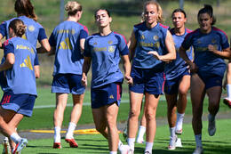 19.08.2026, München, Deutschland. Google Pixel Frauen-Bundesliga: Die FC Bayern Frauen absolvieren auf dem FC Bayern Campus eine Trainingseinheit vor dem Bundesliga-Saisonauftakt gegen den 1. FC Union Berlin. Kassandra Potsi (FC Bayern Frauen)