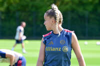 19.08.2026, München, Deutschland. Google Pixel Frauen-Bundesliga: Die FC Bayern Frauen absolvieren auf dem FC Bayern Campus eine Trainingseinheit vor dem Bundesliga-Saisonauftakt gegen den 1. FC Union Berlin. Giulia Gwinn (FC Bayern Frauen)