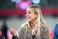 19.10.2026, München, Bayern, Deutschland. Google Pixel Frauen-Bundesliga: FC Bayern Frauen gegen VfB Stuttgart Frauen. Spielort: FC Bayern Campus-Stadion. Giulia Gwinn (FC Bayern Frauen) fröhlich, gut gelaunt, lachend