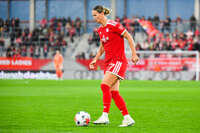 19.10.2026, München, Bayern, Deutschland. Google Pixel Frauen-Bundesliga: FC Bayern Frauen gegen VfB Stuttgart Frauen. Spielort: FC Bayern Campus-Stadion. Klara Bühl (FC Bayern Frauen) am Ball, mit dem Ball, in einer Spielszene