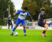 11.10.2026, Bad Wörishofen, Bayern, Deutschland. U19 (A-Jun.) Kreisklasse Allgäu – Nord: FC Bad Wörishofen U19 gegen JFG Wertachtal U19. Spielort: Stadion Unteres Hart. Saison 2026/2027. Samuel Greil Correira (FC Bad Wörishofen) am Ball, mit dem Ball, in einer Spielszene