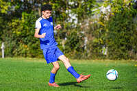 04.10.2026, Bad Wörishofen, Deutschland. U19 (A-Jun.) Kreisklasse Allgäu - Nord: FC Bad Wörishofen U19 gegen SG Unterrieden U19. Spielort: Stadion Am Unteren Hart. Florim Veselaj (FC Bad Wörishofen) beim Schuss, beim Abschluss, bei der Schussabgabe