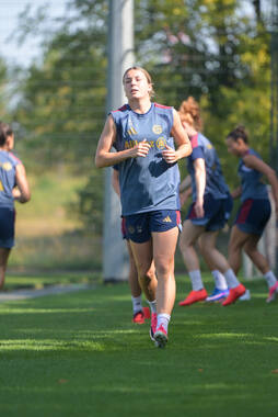 05.08.2026, München, Deutschland. Google Pixel Frauen-Bundesliga: Die FC Bayern Frauen absolvieren auf dem FC Bayern Campus eine Trainingseinheit zur Vorbereitung auf das Testspiel gegen Paris FC. Barbara Dunst (FC Bayern Frauen)