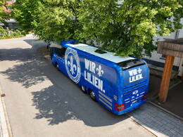 19.07.2026, Bad Wörishofen, Deutschland. 2. Bundesliga: Ankunft des SV Darmstadt 98 in Bad Wörishofen. Sommertrainingslager. Vorbereitung auf die Saison 2026/2027. Drohnenaufnahme vom Bus.