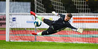 17.10.2026, Mindelheim, Bayern, Deutschland. Kreisliga Allgäu Nord: TSV Mindelheim gegen SV Oberegg. Spielort: Julius-Strohmayer-Stadion. Manuel Zech (TSV Mindelheim) fliegt