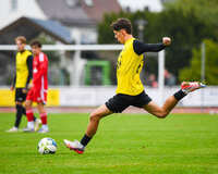 17.10.2026, Mindelheim, Bayern, Deutschland. Kreisliga Allgäu Nord: TSV Mindelheim gegen SV Oberegg. Spielort: Julius-Strohmayer-Stadion. Darius Argintaru (TSV Mindelheim) beim Schuss, beim Abschluss, bei der Schussabgabe