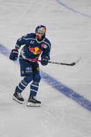 09.10.2026, München, Deutschland. PENNY DEL, Deutsche Eishockey Liga, Saison 2026/27, 7. Spieltag: EHC Red Bull München gegen ERC Ingolstadt im SAP Garden in München. Trevor Carrick (EHC Red Bull München) nachdenklich, ernst, fokussiert