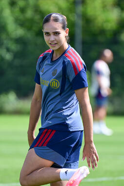 19.08.2026, München, Deutschland. Google Pixel Frauen-Bundesliga: Die FC Bayern Frauen absolvieren auf dem FC Bayern Campus eine Trainingseinheit vor dem Bundesliga-Saisonauftakt gegen den 1. FC Union Berlin. Kassandra Potsi (FC Bayern Frauen)