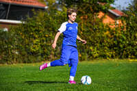 04.10.2026, Bad Wörishofen, Deutschland. U19 (A-Jun.) Kreisklasse Allgäu - Nord: FC Bad Wörishofen U19 gegen SG Unterrieden U19. Spielort: Stadion Am Unteren Hart. Philipp Rötzer (FC Bad Wörishofen) beim Pass, beim Zuspiel, bei der Ballabgabe