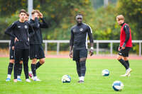 17.10.2026, Mindelheim, Bayern, Deutschland. Kreisliga Allgäu Nord: TSV Mindelheim gegen SV Oberegg. Spielort: Julius-Strohmayer-Stadion. Sulayman Drammeh (TSV Mindelheim) nachdenklich, ernst, fokussiert