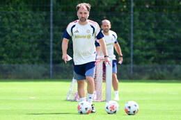 19.08.2026, München, Deutschland. Google Pixel Frauen-Bundesliga: Die FC Bayern Frauen absolvieren auf dem FC Bayern Campus eine Trainingseinheit vor dem Bundesliga-Saisonauftakt gegen den 1. FC Union Berlin. Jose Barcala (Cheftrainer, FC Bayern Frauen)
