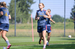 05.08.2026, München, Deutschland. Google Pixel Frauen-Bundesliga: Die FC Bayern Frauen absolvieren auf dem FC Bayern Campus eine Trainingseinheit zur Vorbereitung auf das Testspiel gegen Paris FC. Arianna Caruso (FC Bayern Frauen)