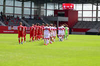 19.08.2026, München, Deutschland. FC Bayern München U19 vs. VfB Stuttgart U19 am FC Bayern Campus in München. Spieler laufen auf den Platz.