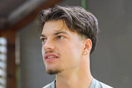 02.07.2026, Bad Wörishofen, Deutschland. Der FC Vaduz absolviert am vierten und vorletzten Tag seines Sommertrainingslagers Medientermine im Parkhotel Bad Wörishofen. Spieler, Trainer und insbesondere die Neuzugänge stehen für Interviews und Gespräche im Rahmen der Vorbereitung auf die Saison 2026/2027 der Swiss Football League (SFL) zur Verfügung. Mattia Diego Walker (FC Vaduz)