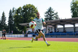 16.07.2026, Bad Wörishofen, Deutschland, 2. Bundesliga, Saison 2026/2027, Der SpVgg Greuther Fürth startet mit der zweiten Trainingseinheit in sein Sommertrainingslager in Bad Wörishofen (Unterallgäu). Der Verein bereitet sich dort auf die Saison 2026/2027 vor. Dennis Srbeny (SpVgg Greuther Fürth)