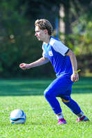 04.10.2026, Bad Wörishofen, Deutschland. U19 (A-Jun.) Kreisklasse Allgäu - Nord: FC Bad Wörishofen U19 gegen SG Unterrieden U19. Spielort: Stadion Am Unteren Hart. Philipp Rötzer (FC Bad Wörishofen) am Ball, mit dem Ball, in einer Spielszene
