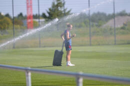 05.08.2026, München, Deutschland. Google Pixel Frauen-Bundesliga: Die FC Bayern Frauen absolvieren auf dem FC Bayern Campus eine Trainingseinheit zur Vorbereitung auf das Testspiel gegen Paris FC. Alara Sehitler (FC Bayern Frauen)
