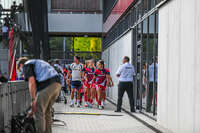 31.08.2026, München, Deutschland. Google Pixel Frauen-Bundesliga: FC Bayern München Frauen gegen 1. FSV Mainz 05 Frauen am FC Bayern Campus. Erstes Heimspiel des FC Bayern München in der Saison 2026/27. FC Bayern Frauen laufen in die Umkleide