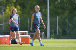 05.08.2026, München, Deutschland. Google Pixel Frauen-Bundesliga: Die FC Bayern Frauen absolvieren auf dem FC Bayern Campus eine Trainingseinheit zur Vorbereitung auf das Testspiel gegen Paris FC. Pernille Harder (FC Bayern Frauen)