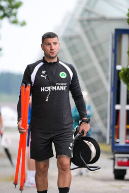15.07.2026, Bad Wörishofen, Deutschland, 2. Bundesliga, Saison 2026/2027, Der SpVgg Greuther Fürth startet mit der ersten Trainingseinheit in sein Sommertrainingslager in Bad Wörishofen (Unterallgäu). Der Verein bereitet sich dort auf die Saison 2026/2027 vor. Aleksandro Petrovic (SpVgg Greuther Fürth)
