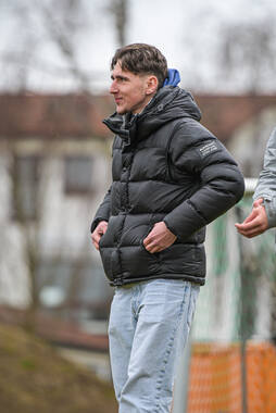 Bad Wörishofen, Deutschland – Vorbereitungstraining für das Schulderby 2026 zwischen der Wirtschaftsschule Bad Wörishofen und dem Josef-Bernhard-Gymnasium Türkheim auf dem Gelände der Wirtschaftsschule in Bad Wörishofen. Das Spiel ist für Mai 2026 geplant.