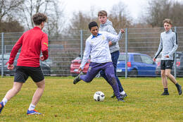 Bad Wörishofen, Deutschland – Vorbereitungstraining für das Schulderby 2026 zwischen der Wirtschaftsschule Bad Wörishofen und dem Josef-Bernhard-Gymnasium Türkheim auf dem Gelände der Wirtschaftsschule in Bad Wörishofen. Das Spiel ist für Mai 2026 geplant.