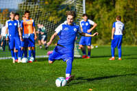 04.10.2026, Bad Wörishofen, Deutschland. U19 (A-Jun.) Kreisklasse Allgäu - Nord: FC Bad Wörishofen U19 gegen SG Unterrieden U19. Spielort: Stadion Am Unteren Hart. Philipp Rötzer (FC Bad Wörishofen) beim Schuss, beim Abschluss, bei der Schussabgabe
