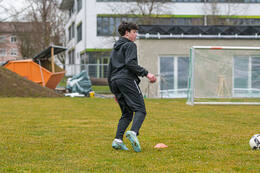 Bad Wörishofen, Deutschland – Vorbereitungstraining für das Schulderby 2026 zwischen der Wirtschaftsschule Bad Wörishofen und dem Josef-Bernhard-Gymnasium Türkheim auf dem Gelände der Wirtschaftsschule in Bad Wörishofen. Das Spiel ist für Mai 2026 geplant.