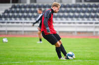 17.10.2026, Mindelheim, Bayern, Deutschland. Kreisliga Allgäu Nord: TSV Mindelheim gegen SV Oberegg. Spielort: Julius-Strohmayer-Stadion. Marc Mörstedt (TSV Mindelheim) beim Schuss, beim Abschluss, bei der Schussabgabe