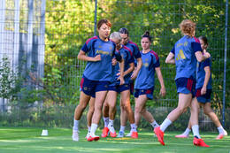 19.08.2026, München, Deutschland. Google Pixel Frauen-Bundesliga: Die FC Bayern Frauen absolvieren auf dem FC Bayern Campus eine Trainingseinheit vor dem Bundesliga-Saisonauftakt gegen den 1. FC Union Berlin. Momoko Tanikawa (FC Bayern Frauen)