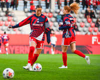 19.10.2026, München, Bayern, Deutschland. Google Pixel Frauen-Bundesliga: FC Bayern Frauen gegen VfB Stuttgart Frauen. Spielort: FC Bayern Campus-Stadion. Klara Bühl (FC Bayern Frauen) am Ball, mit dem Ball, in einer Spielszene
