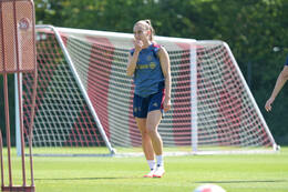 05.08.2026, München, Deutschland. Google Pixel Frauen-Bundesliga: Die FC Bayern Frauen absolvieren auf dem FC Bayern Campus eine Trainingseinheit zur Vorbereitung auf das Testspiel gegen Paris FC. Katharina Naschenweng (FC Bayern Frauen)