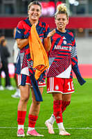31.08.2026, München, Deutschland. Google Pixel Frauen-Bundesliga: FC Bayern München Frauen gegen 1. FSV Mainz 05 Frauen am FC Bayern Campus. Erstes Heimspiel des FC Bayern München in der Saison 2026/27. Barbara Dunst (FC Bayern Frauen), Linda Dallmann (FC Bayern Frauen)